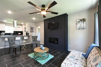 10 Gulf Ln in Galveston, TX - Foto de edificio - Building Photo