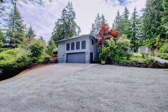 3656 Gamble St in Clinton, WA - Building Photo - Building Photo