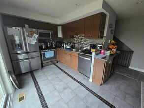 935 Banbury Ct in Schaumburg, IL - Building Photo - Building Photo