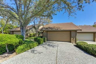 1225 Red Dog Ln in Auburn, CA - Building Photo - Building Photo