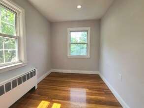 2 Beaumont Pl in Newark, NJ - Building Photo - Building Photo