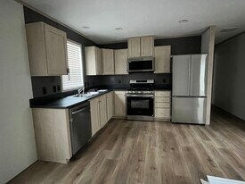 3223 Birch Ln in Kalamazoo, MI - Building Photo