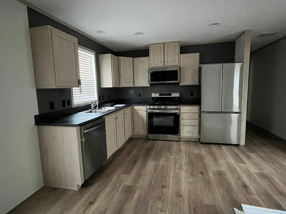 3223 Birch Ln in Kalamazoo, MI - Foto de edificio