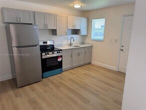 10541 SW 184th St in Cutler Bay, FL - Building Photo - Building Photo