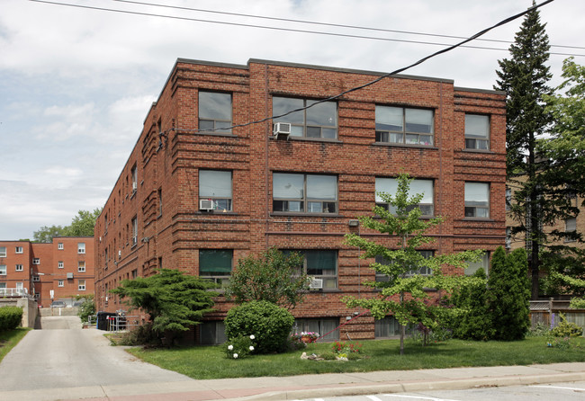 20 Anglesey Blvd in Toronto, ON - Building Photo - Building Photo