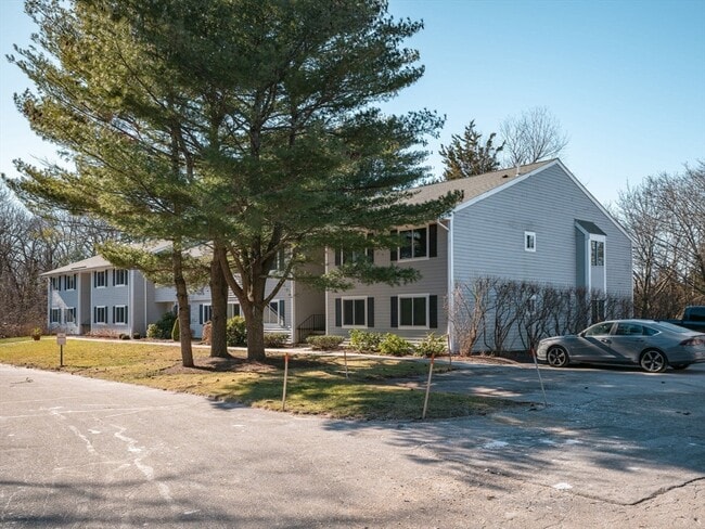 property at 18 Beal's Cove Rd