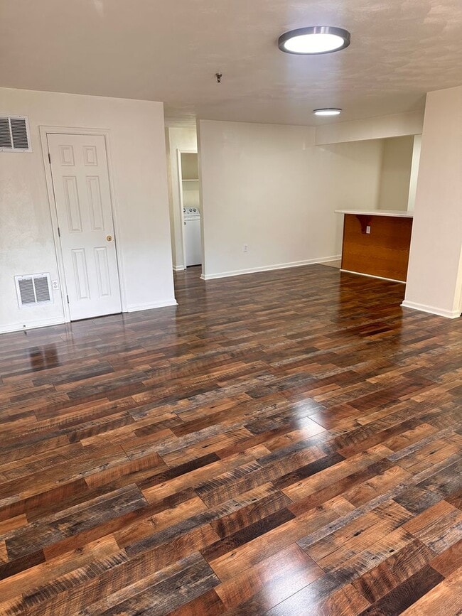 property at 106 Collegiate Ct