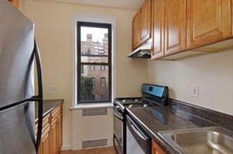 419-421 W 21st St in New York, NY - Building Photo - Interior Photo