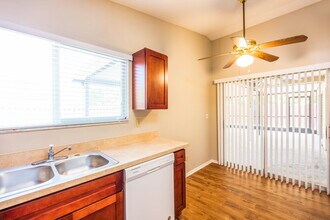 5701 Longleaf Dr in North Fort Myers, FL - Building Photo - Building Photo