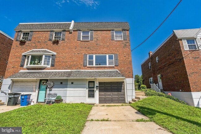 881 Ronnie Ln in Philadelphia, PA - Building Photo - Building Photo