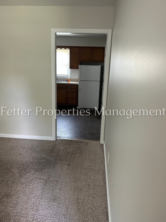 4812 Oak Hill Rd, Unit B in Evansville, IN - Foto de edificio - Building Photo