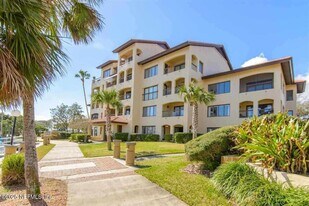 3106 Harbor Dr in St. Augustine, FL - Building Photo