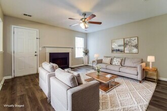2441 Wood Bend Ln in Riverdale, GA - Foto de edificio - Building Photo