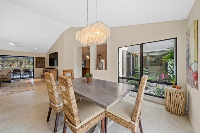 2 Balfour Rd E in Palm Beach Gardens, FL - Foto de edificio - Building Photo