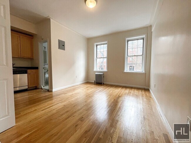 WEST 13 STREET in New York, NY - Building Photo - Building Photo