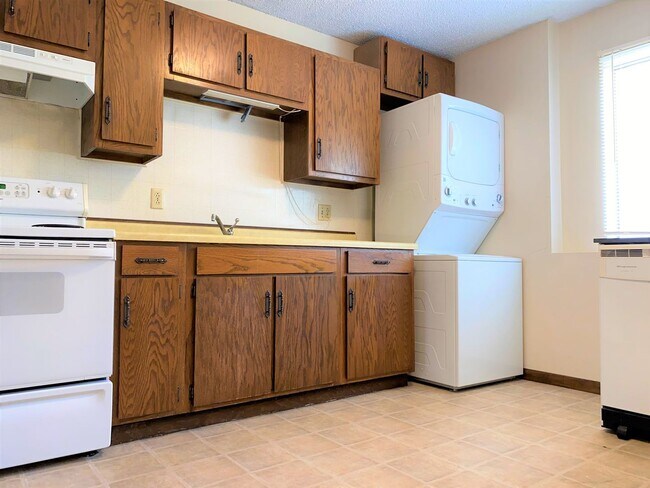 718 Kearney St, Unit 718 Kearney Unit 1 in Manhattan, KS - Building Photo - Building Photo