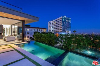 1413 Queens Rd in West Hollywood, CA - Building Photo - Building Photo