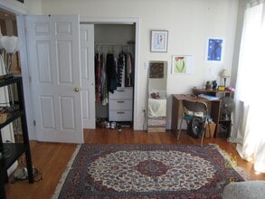 322 St Paul St in Brookline, MA - Building Photo - Building Photo