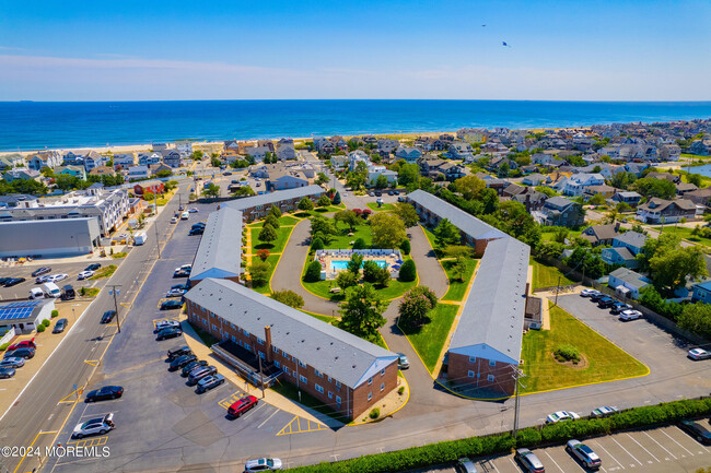 310 Maryland Ave in Point Pleasant Beach, NJ - Building Photo - Building Photo