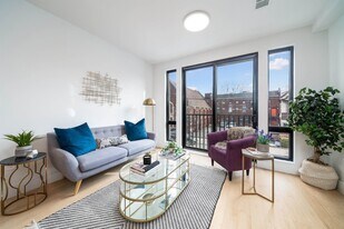 10 Brinkerhoff St in Jersey City, NJ - Building Photo