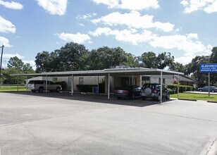 1113 Lawrence St in Rosenberg, TX - Foto de edificio - Building Photo