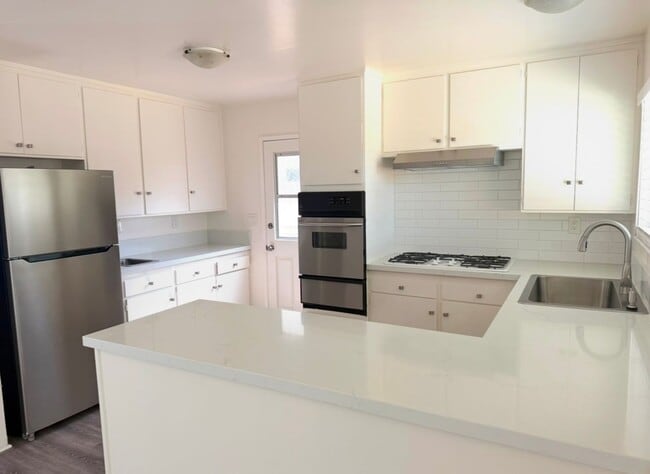 547 Inwood Dr in Santa Barbara, CA - Building Photo - Building Photo