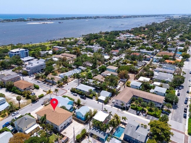 property at 125 S Palmway