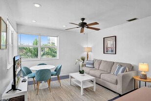 851 N Surf Rd in Hollywood, FL - Building Photo