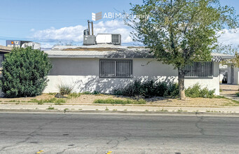 2509 Cedar Ave in Las Vegas, NV - Building Photo - Building Photo