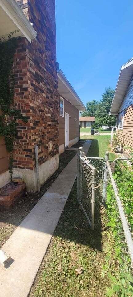 918 S Luster Ave in Springfield, MO - Building Photo - Building Photo