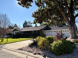 1010 Sagamore Way in Sacramento, CA - Building Photo