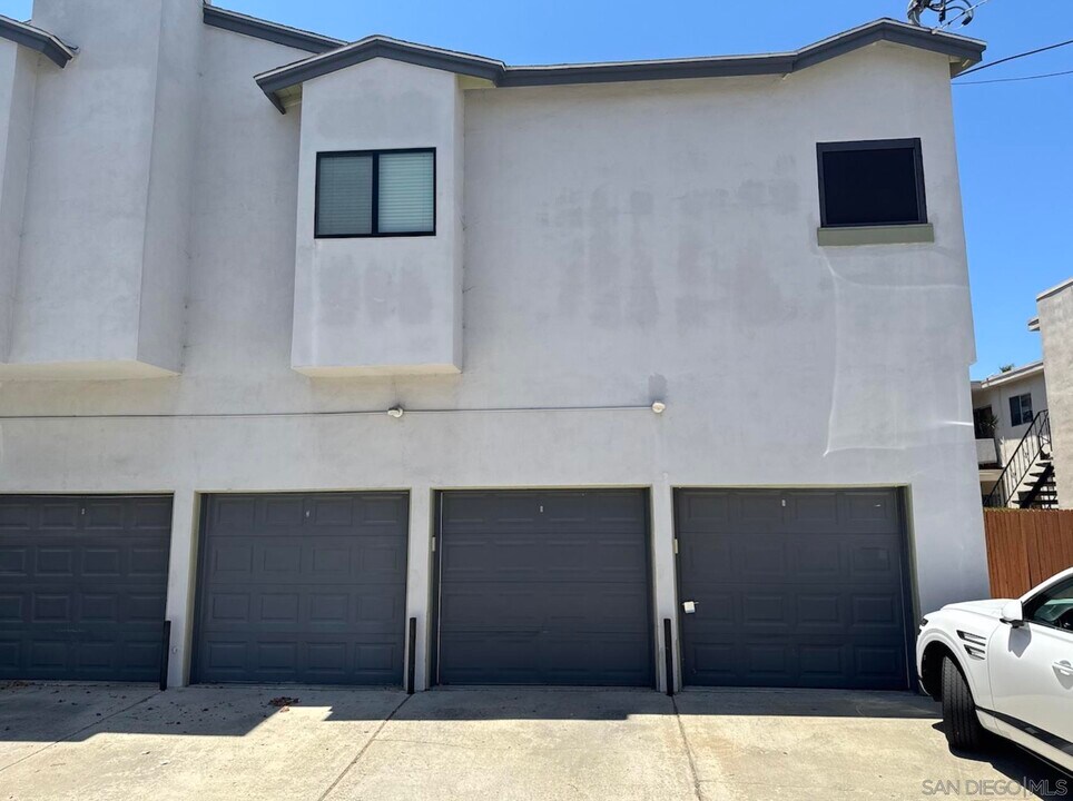 4435 Marlborough Ave in San Diego, CA - Foto de edificio