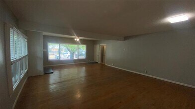 3558 Kell St in Fort Worth, TX - Building Photo - Building Photo