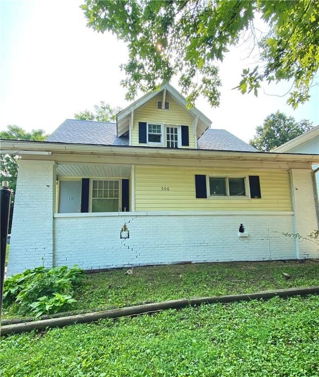 property at 506 S 18th St