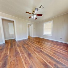 709 Lewis St in Sulphur, LA - Building Photo - Building Photo