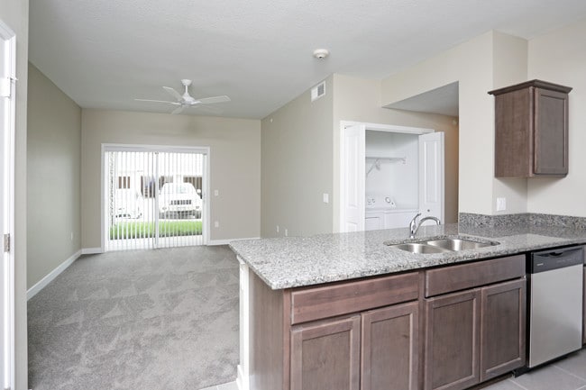 Timberline Pointe in Urbandale, IA - Building Photo - Interior Photo