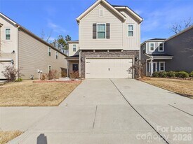 3941 Woodland View Dr in Charlotte, NC - Building Photo