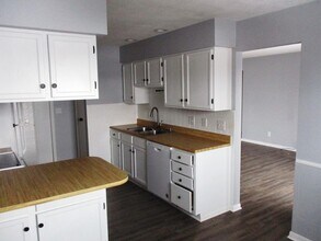 1506 Northbrook Dr in Normal, IL - Building Photo - Building Photo