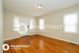 4568 Young Ave in Indianapolis, IN - Building Photo - Building Photo