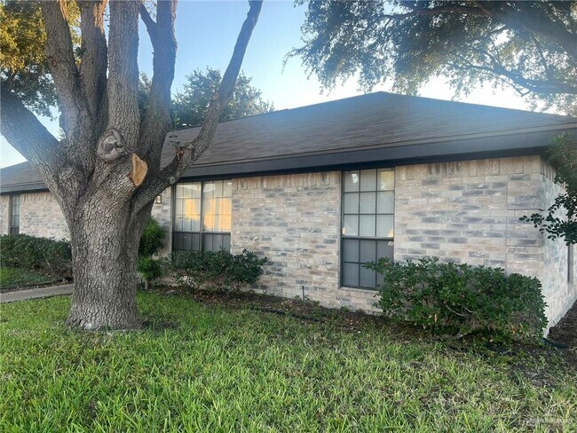 12 Avocet Ave