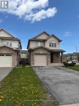 8429 Kelsey Cres in Niagara Falls, ON - Building Photo
