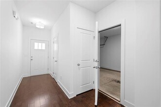 1821 Edgehill Dr in Lithonia, GA - Building Photo - Building Photo