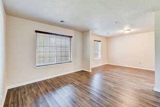 2107 Collingsfield Dr in Sugar Land, TX - Building Photo - Building Photo