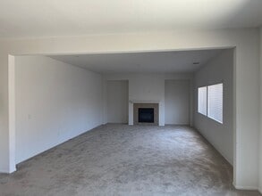 26330 Okeefe Ln in Moreno Valley, CA - Foto de edificio - Building Photo