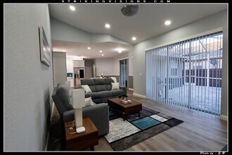 3704 Cypress Meadows Rd in Tampa, FL - Foto de edificio - Building Photo