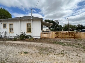 829 15th St in Paso Robles, CA - Building Photo - Building Photo