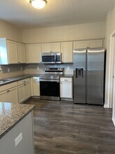 518 Brightleaf Cir in Hinesville, GA - Building Photo - Building Photo