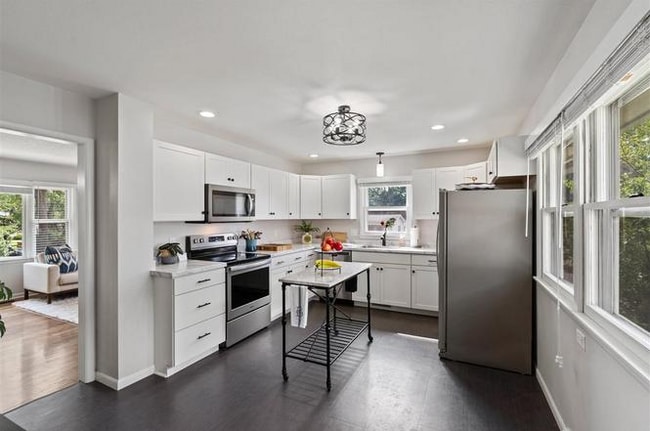 1100 Dover St in Iowa City, IA - Foto de edificio - Building Photo