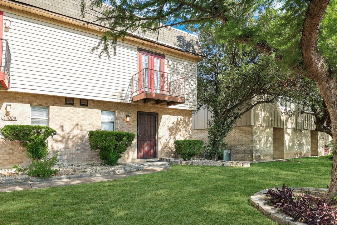 11003 Mt Boracho Dr-Unit -Unit A in San Antonio, TX - Building Photo