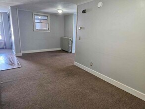 86 River St, Unit APT-3 in Rutland, VT - Building Photo - Building Photo